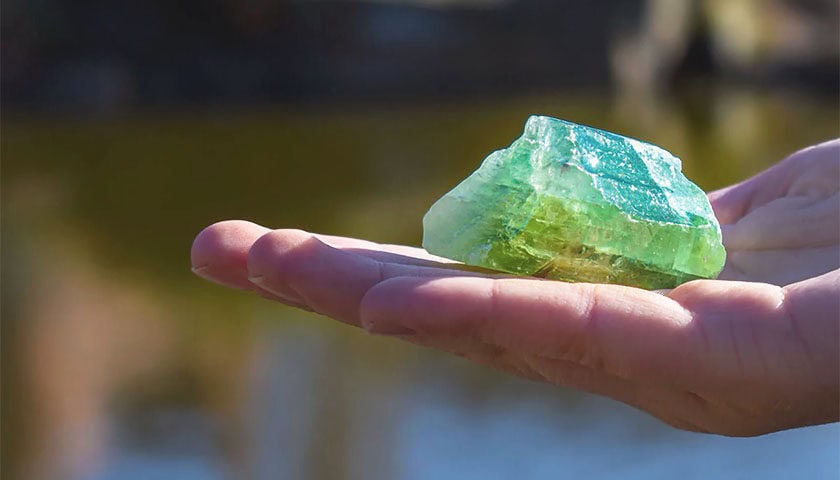 Green Calcite 04