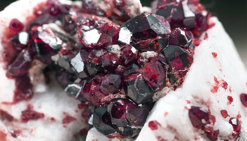 Rhodolite 04