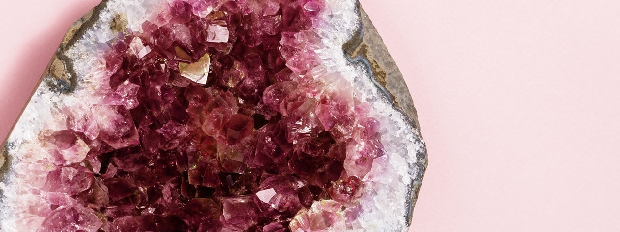 Red Amethyst Meaning Properties Benefits Uses - Aurora Gems The Crystal ...