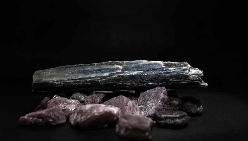 Black Kyanite 03