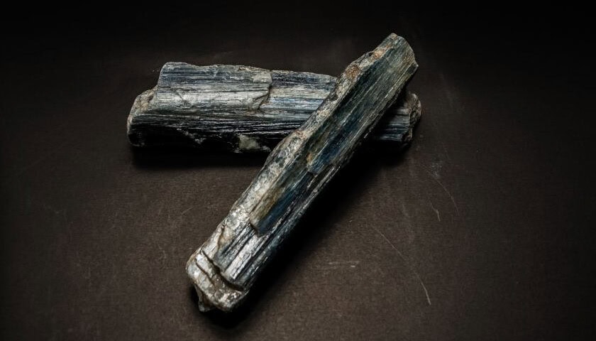 Black Kyanite 04