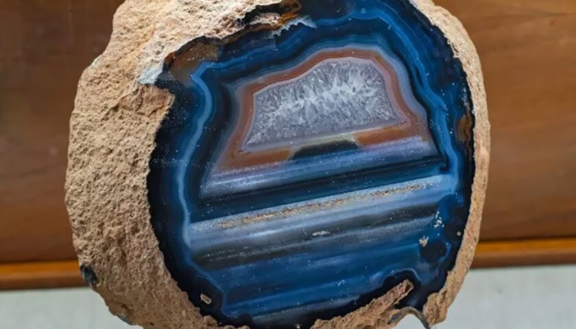 Enhydro Agate