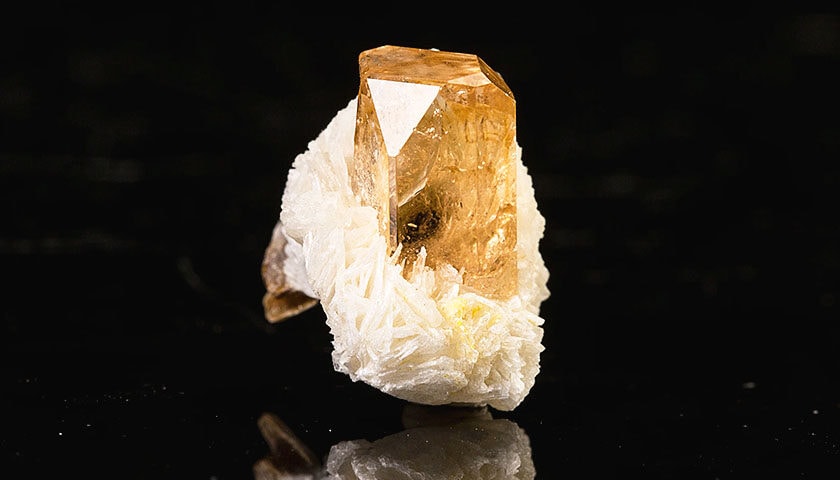 Yellow Topaz 07