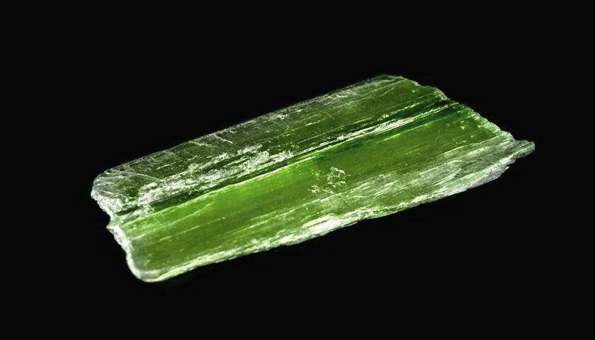 Green Kyanite 04