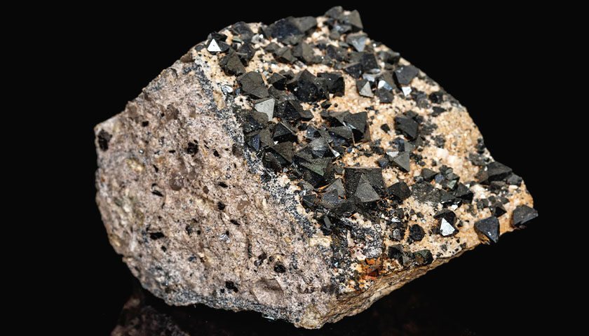 Magnetite 06