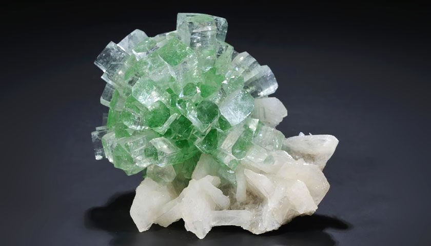 Apophyllite 01