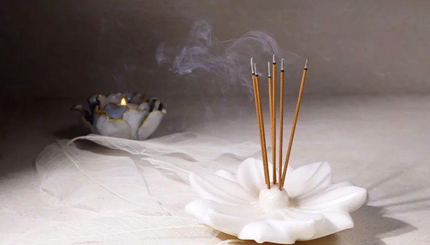 Crystal Cleansing Incense 04